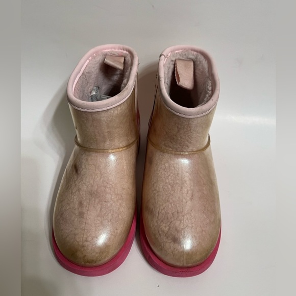 Ugg Kids Classic Mini Waterproof Clear Boot
Iridescent Pink - Picture 9 of 16